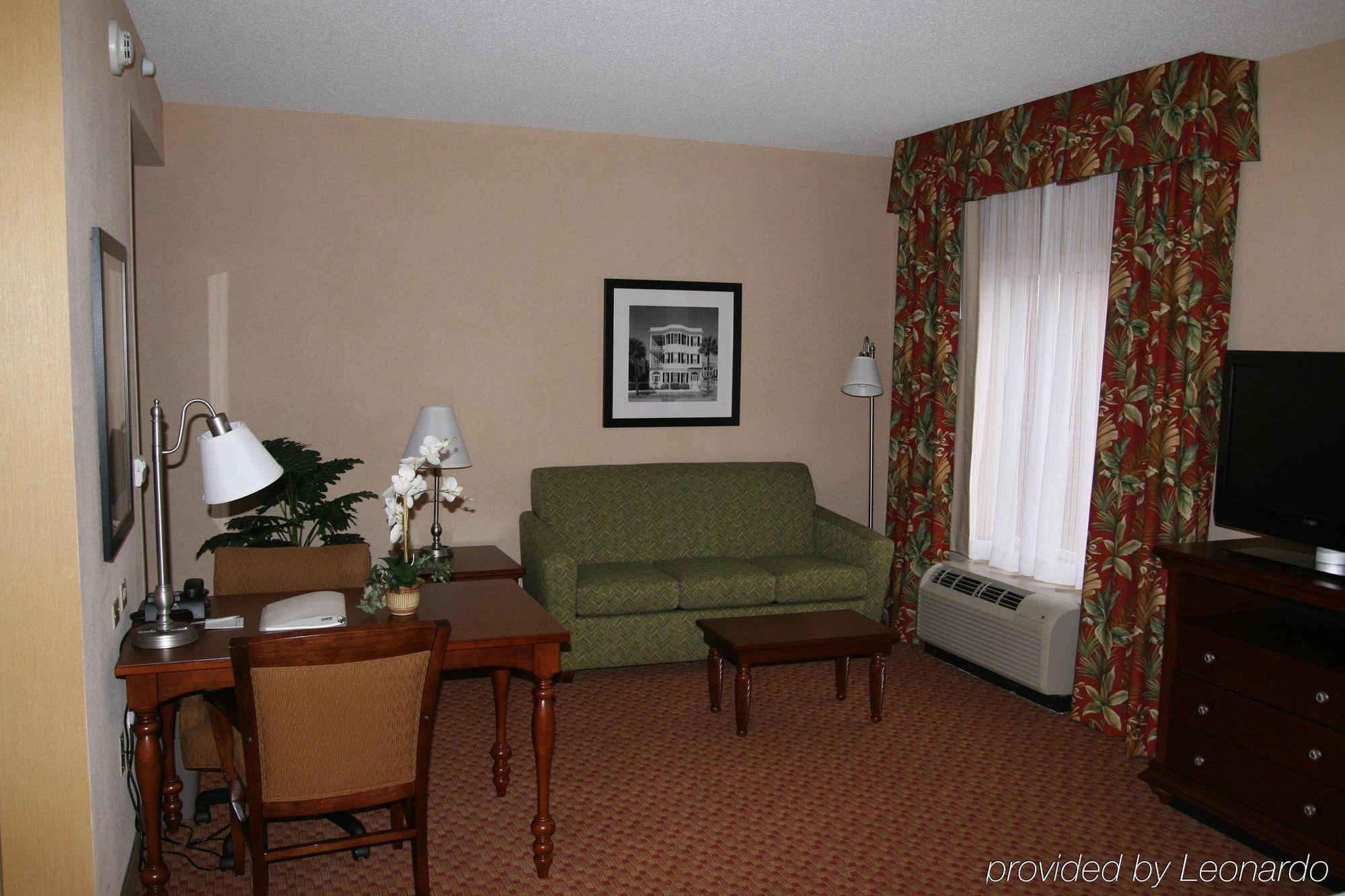 Hampton Inn & Suites Florence-North-I-95 Стая снимка